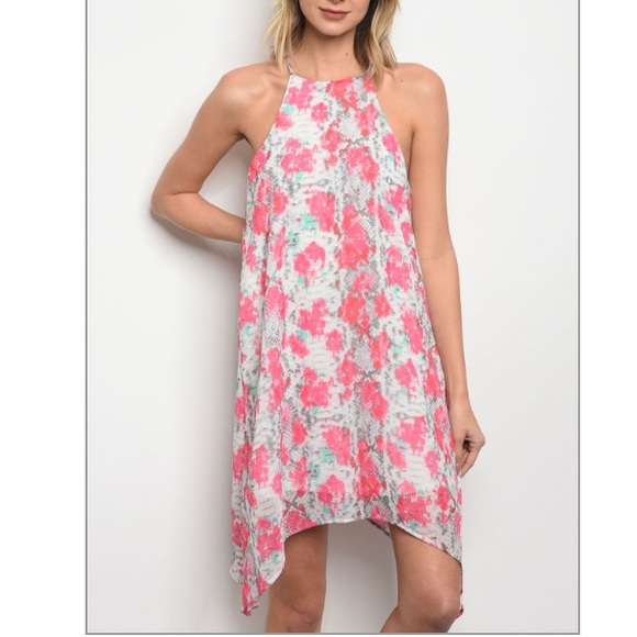 Trendy boutique Dresses & Skirts - Pink & gray floral print two toned tunic dress